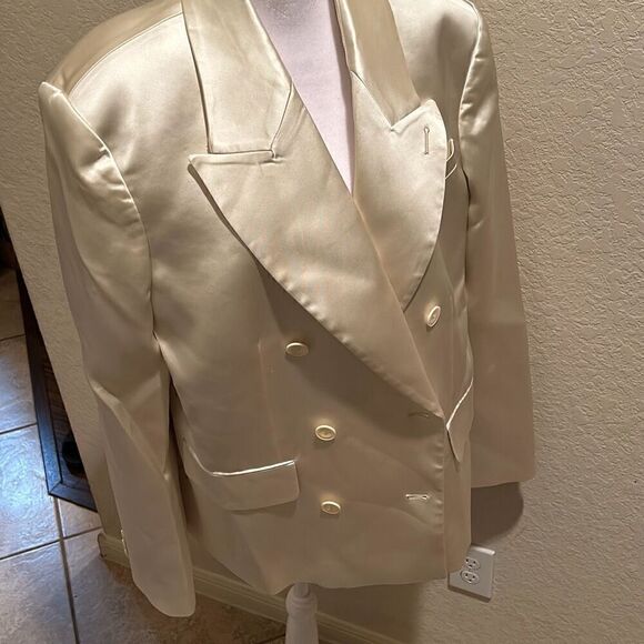Helsa Womens M Oversized Blazer Jacket White Satin Minimalist Contemporary Chic - Picture 3 of 12